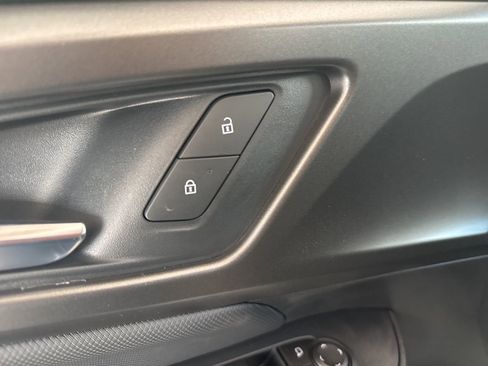 New 2026 Chevrolet Equinox EV LT image 15