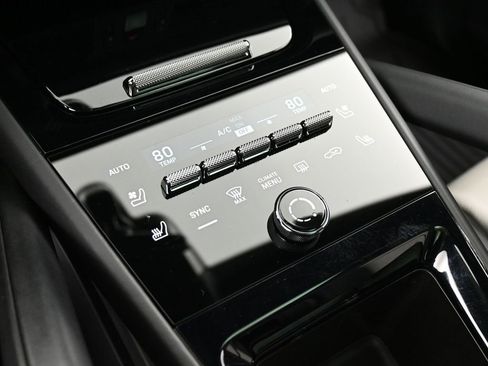 Certified 2025 Porsche Cayenne GTS image 22