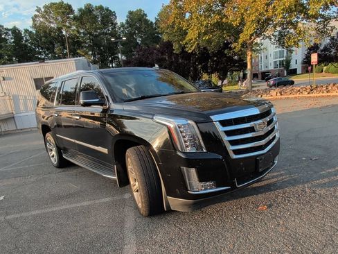 Used 2016 Cadillac Escalade ESV Luxury AWD/4WD image 1
