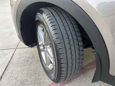 Used 2017 Hyundai Santa Fe Sport image 28