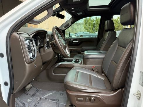 Used 2019 GMC Sierra 1500 Denali w/ Technology Package image 9