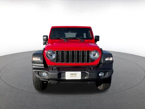 Used 2025 Jeep Wrangler Sport S image 4