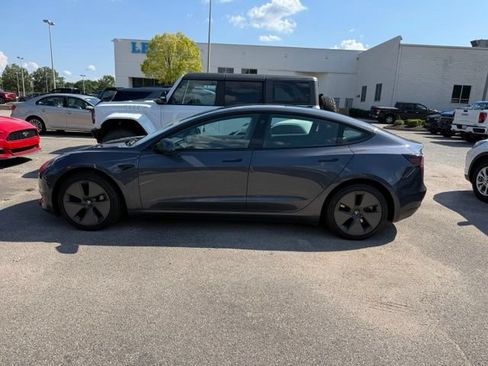 Used 2023 Tesla Model 3 Standard Range RWD image 4