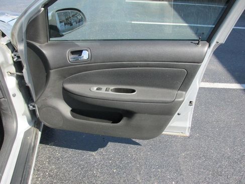 Used 2009 Chevrolet Cobalt LT image 31