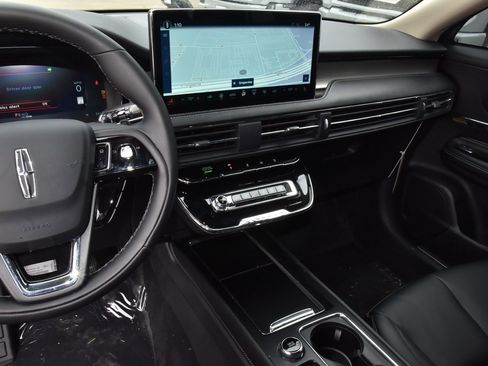 New 2026 Lincoln Corsair Premiere image 26