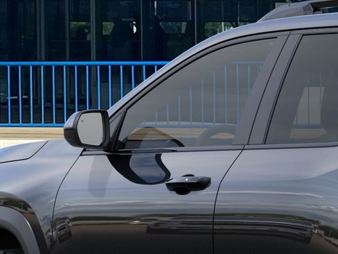 New 2026 Chevrolet Equinox ACTIV FWD image 12