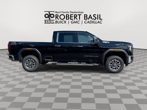 New 2026 GMC Sierra 3500 SLT w/ SLT Premium Package AWD/4WD image 9