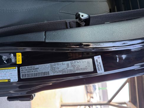 Used 2023 Jeep Wrangler Willys image 24