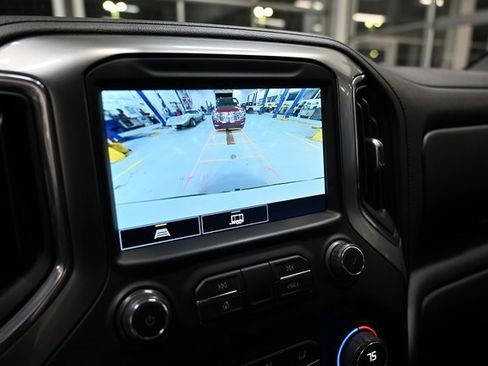 Used 2021 Chevrolet Silverado 1500 LT w/ Convenience Package II image 17