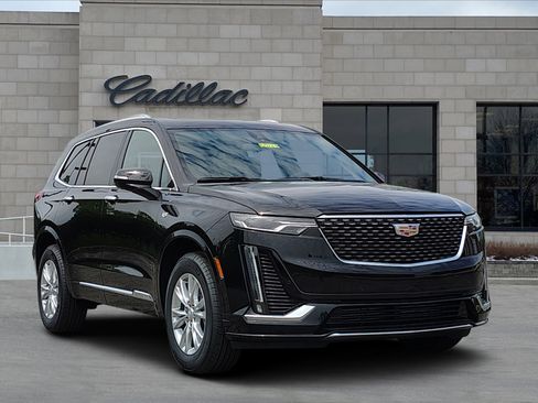 New 2025 Cadillac XT6 Luxury image 1