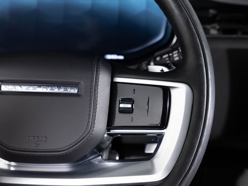 Used 2023 Land Rover Range Rover SE image 33