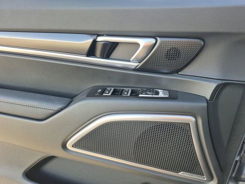 New 2025 Kia Telluride S image 6