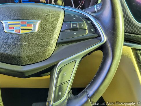 Used 2017 Cadillac XT5 FWD image 17