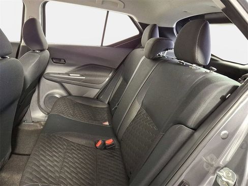 Used 2022 Nissan Kicks S image 12