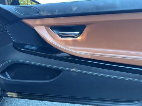 Used 2013 BMW M6 Convertible image 17