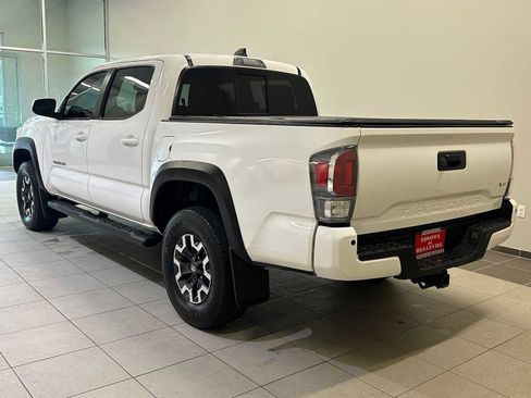 Certified 2021 Toyota Tacoma TRD Off-Road w/ TRD Premium Off Road Package AWD/4WD image 4
