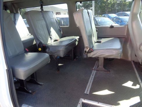 Used 2013 Ford E-250 and Econoline 250 Extended w/ PWR Group RWD image 17