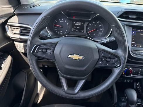 Certified 2023 Chevrolet TrailBlazer LT FWD image 14