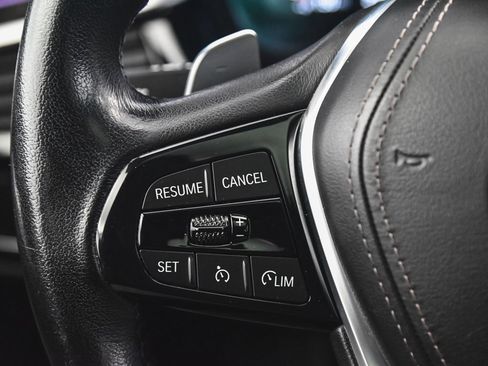 Used 2023 BMW 530e xDrive w/ Premium Package image 28