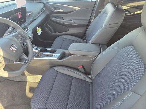 New 2026 Buick Envista Preferred image 18