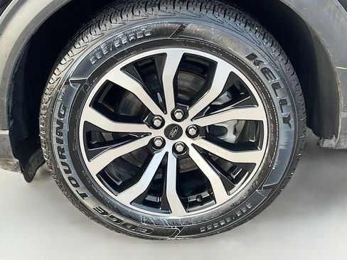 Used 2020 Ford Explorer ST image 33