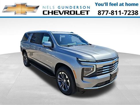 New 2025 Chevrolet Suburban LT w/ Advanced Technology Package image 1