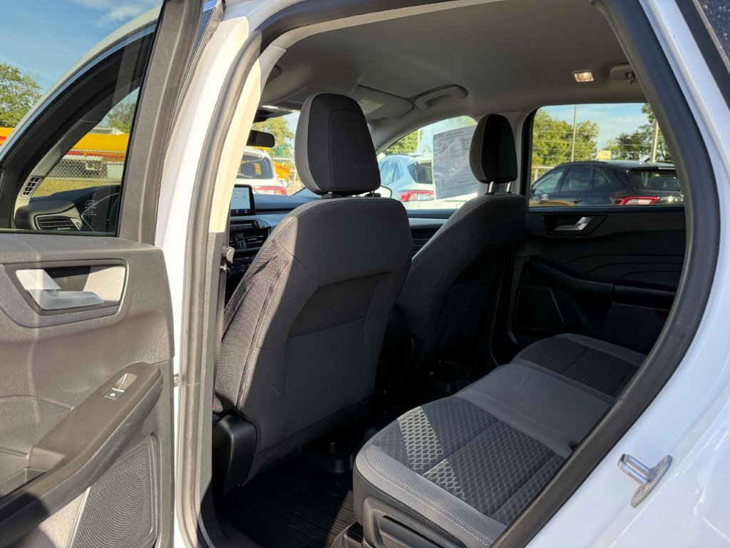 Used 2021 Ford Escape SE FWD image 15