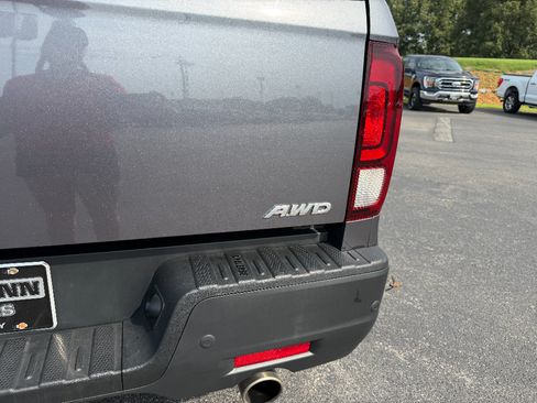 Used 2023 Honda Ridgeline RTL-E image 10
