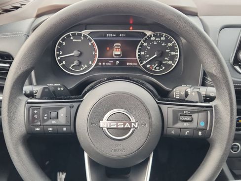 Used 2023 Nissan Rogue SV image 16