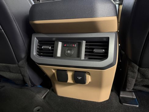 Used 2024 Ford F350 Lariat w/ Lariat Ultimate Package AWD/4WD image 29