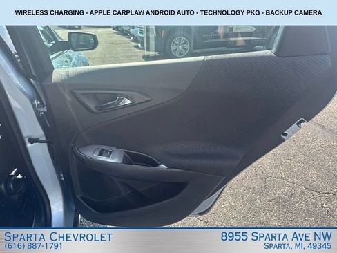 Used 2017 Chevrolet Malibu LT FWD image 25