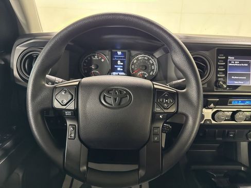 Used 2022 Toyota Tacoma SR AWD/4WD image 20