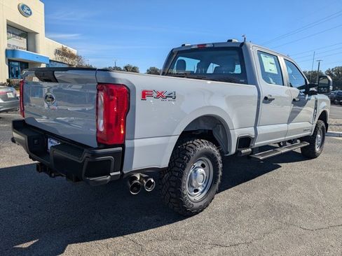 New 2026 Ford F250 XL w/ XL Off-Road Package image 5