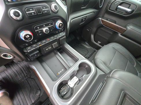 Used 2019 GMC Sierra 1500 SLT w/ SLT Premium Plus Package AWD/4WD image 18