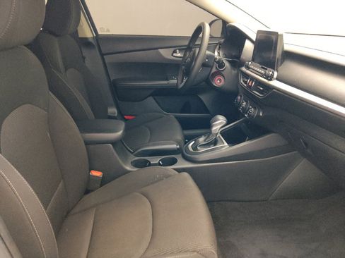 Used 2020 Kia Forte LXS FWD image 21