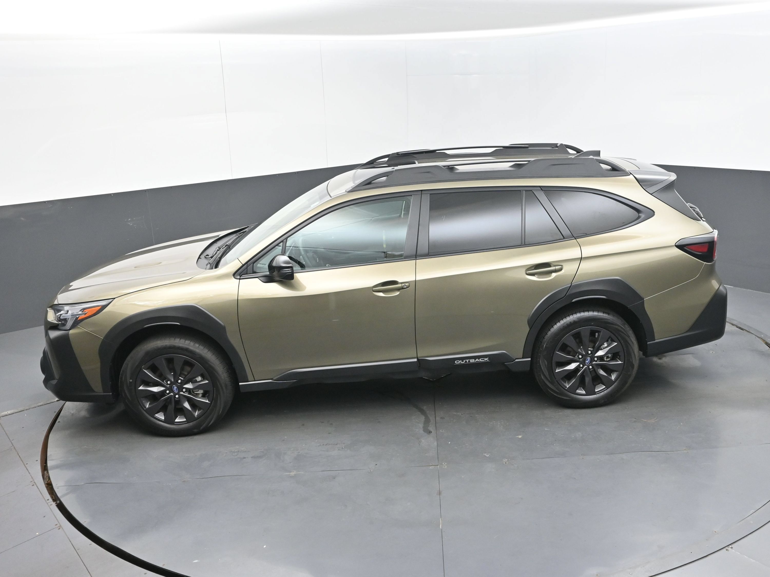 Used 2025 Subaru Outback Onyx Edition AWD/4WD image 35