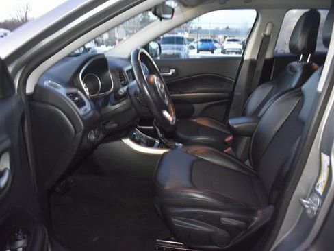 Used 2019 Jeep Compass Latitude image 13