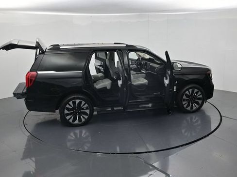 Certified 2025 Ford Expedition Platinum w/ Driver's Package AWD/4WD image 52