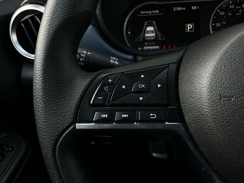 Used 2025 Nissan Versa SV image 29