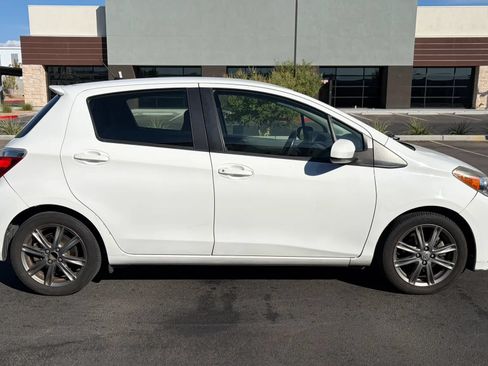 Used 2012 Toyota Yaris SE FWD image 6