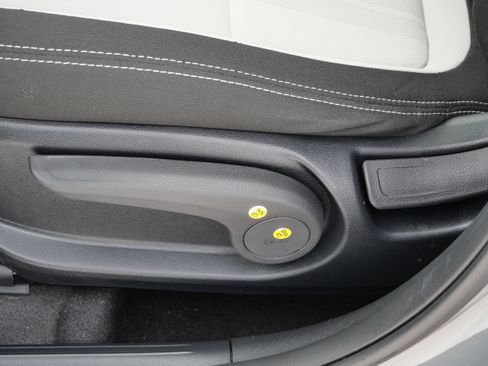 Certified 2023 Hyundai Venue SEL w/ Cargo Package image 20