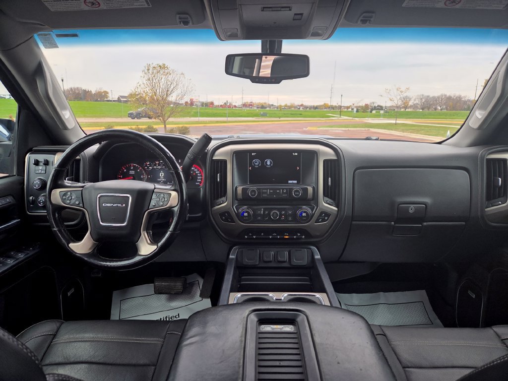 Used 2016 GMC Sierra 2500 Denali w/ Suspension Package, Off-Road AWD/4WD image 19