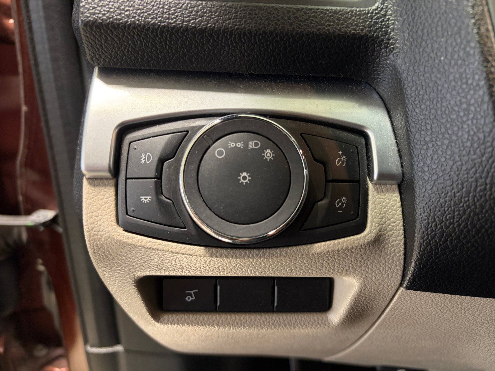 Used 2018 Ford Explorer Limited FWD image 21