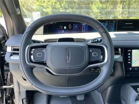 New 2025 Lincoln Navigator Reserve w/ Jet Appearance Package image 31