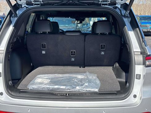 New 2025 Jeep Grand Cherokee Limited image 4