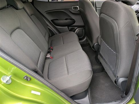 Certified 2022 Hyundai Venue SE image 33