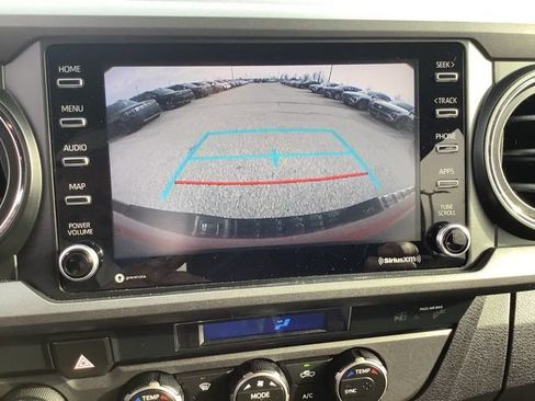 Used 2021 Toyota Tacoma TRD Off-Road AWD/4WD image 17