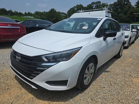 Used 2025 Nissan Versa S w/ Trunk Package FWD image 1