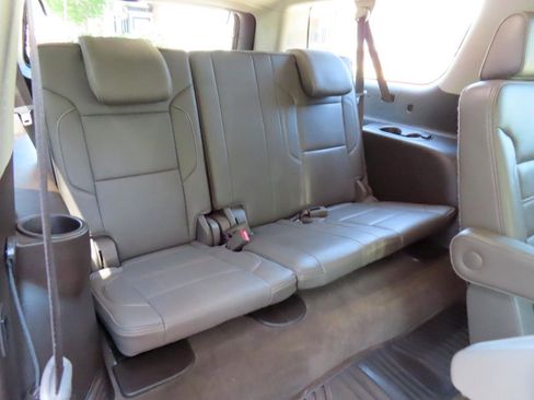 Used 2017 GMC Yukon XL Denali w/ Enhanced Security Package RWD image 22