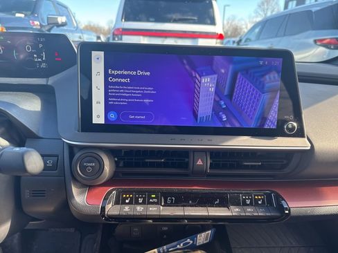 Used 2024 Toyota Prius Prime Premium w/ Advanced Technology Package image 18